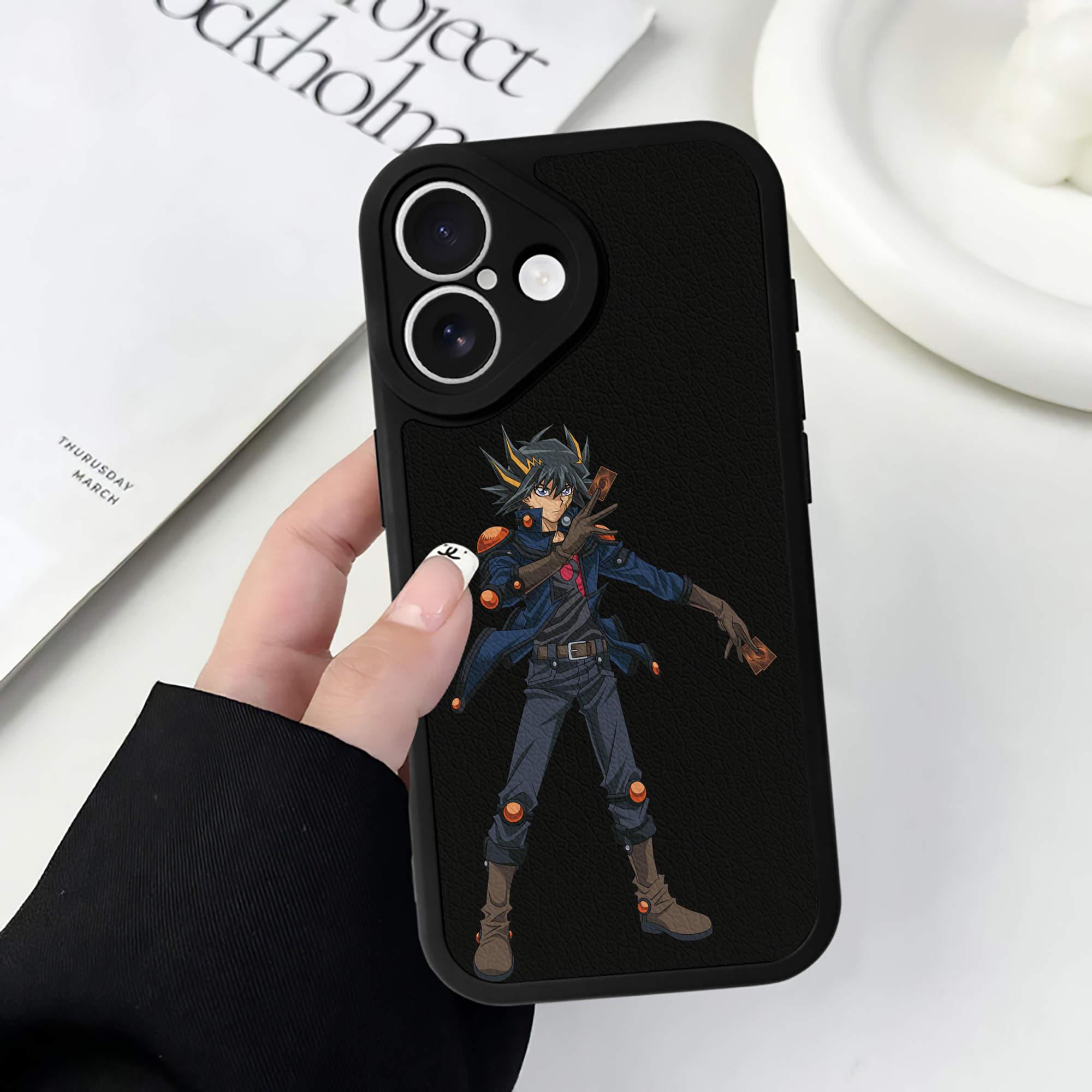 遊☆戯☆王 Yu-Gi-Oh! 【iPhone 16シリーズ対応】シリコンスマホケース（レザー調） 材質：シリコン